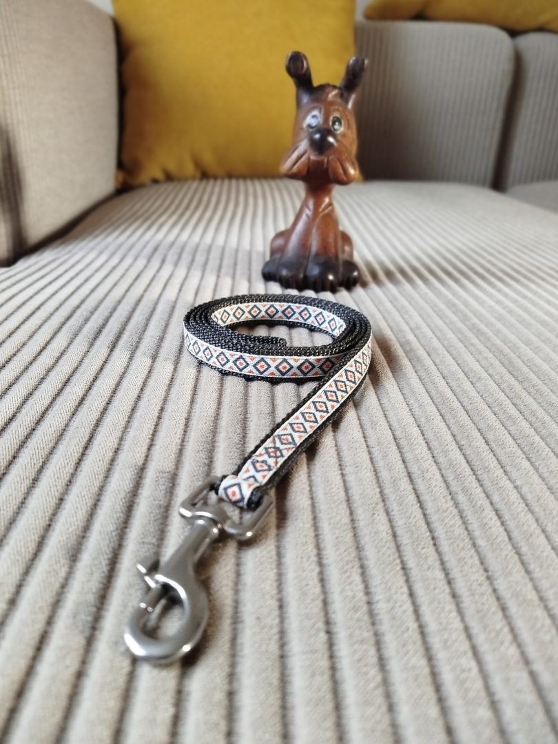 oncille laisse fine losange gris orange